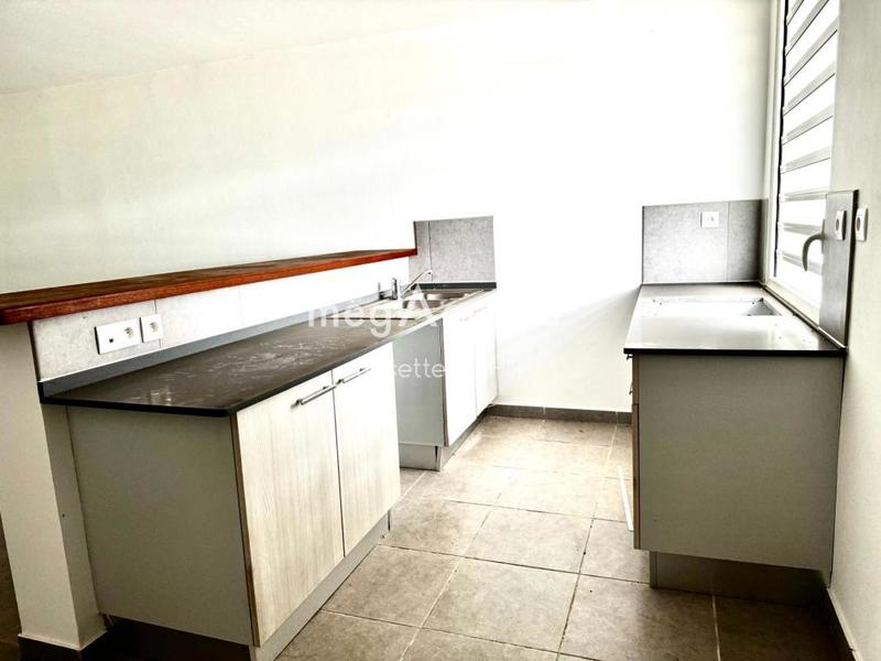 Appartement - 90 m² - 4 pièces