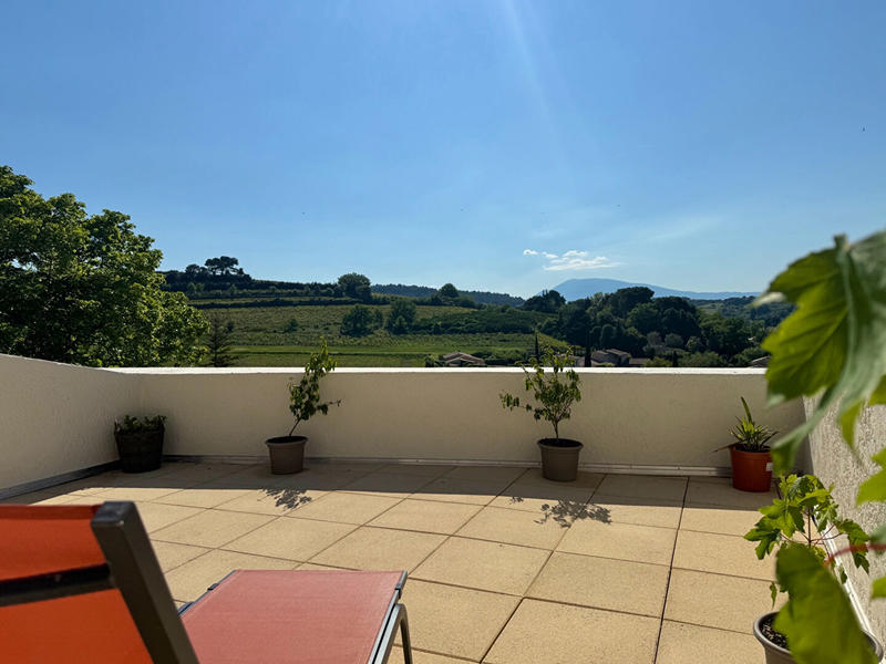 Maison - 238 m² - 9 pièces