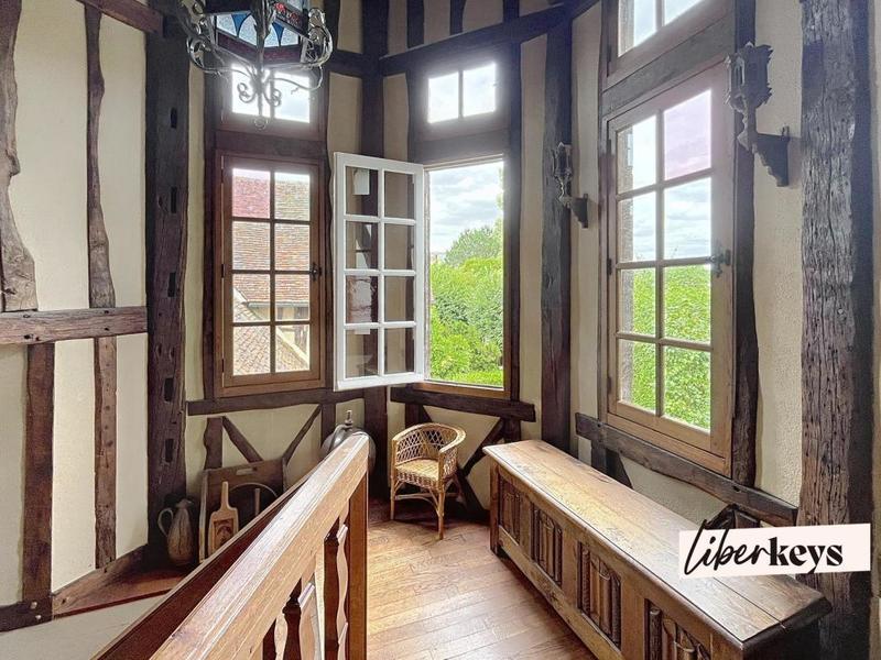 Maison bourgeoise - 264 m² - 9 pièces