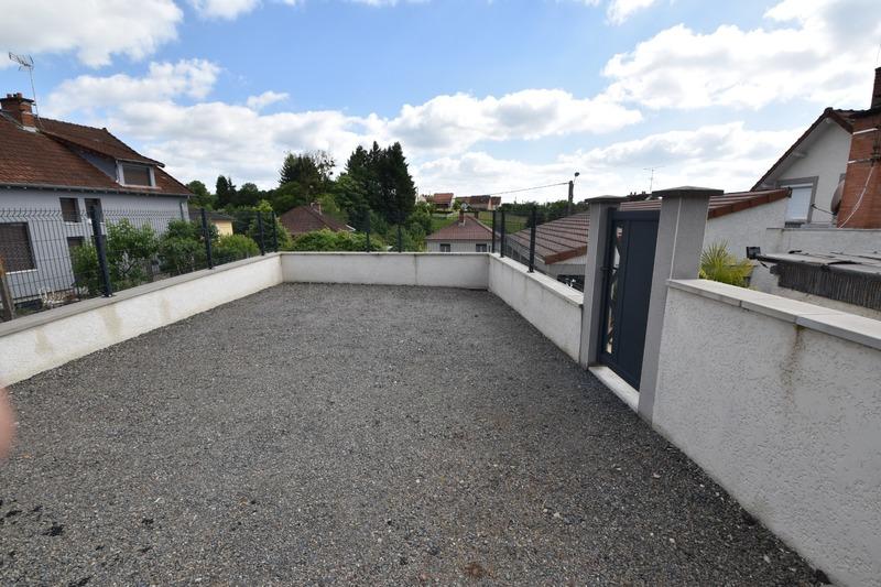 Maison - 262 m² - 7 pièces