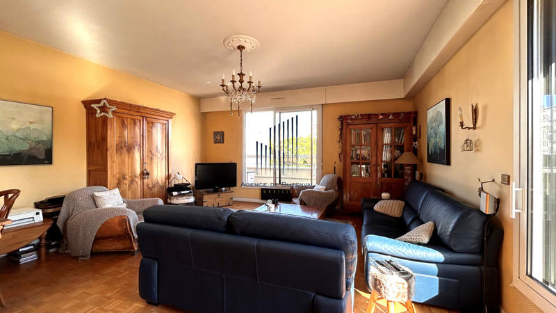 Appartement - 111 m² - 5 pièces