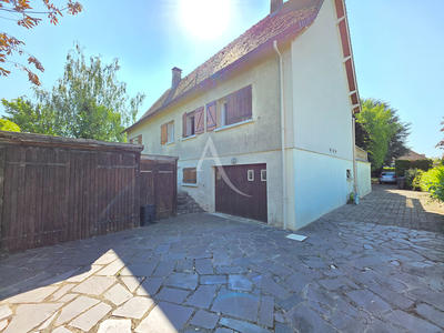Maison - 207 m² - 7 pièces
