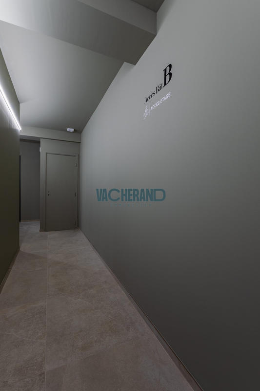 Local commercial - 620 m²