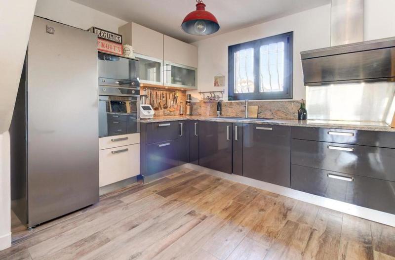 Propriété - 160 m² - 6 pièces