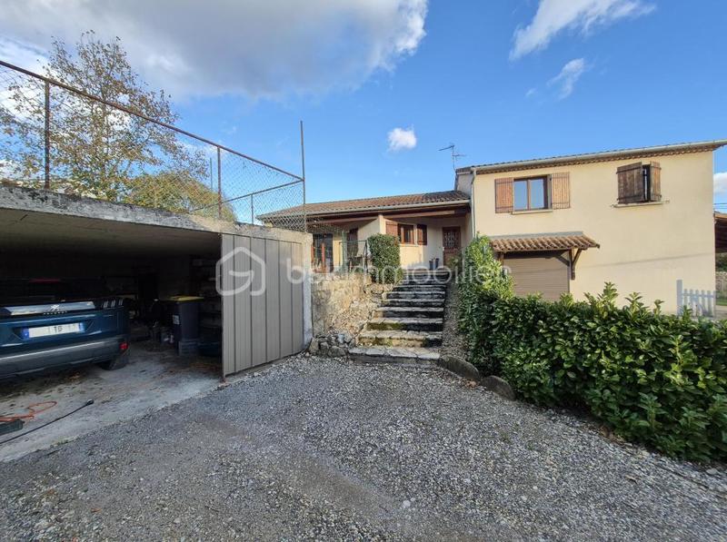 Maison - 188 m² - 7 pièces