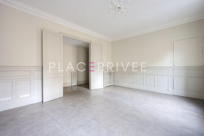 Bureau - 128 m² - 4 pièces