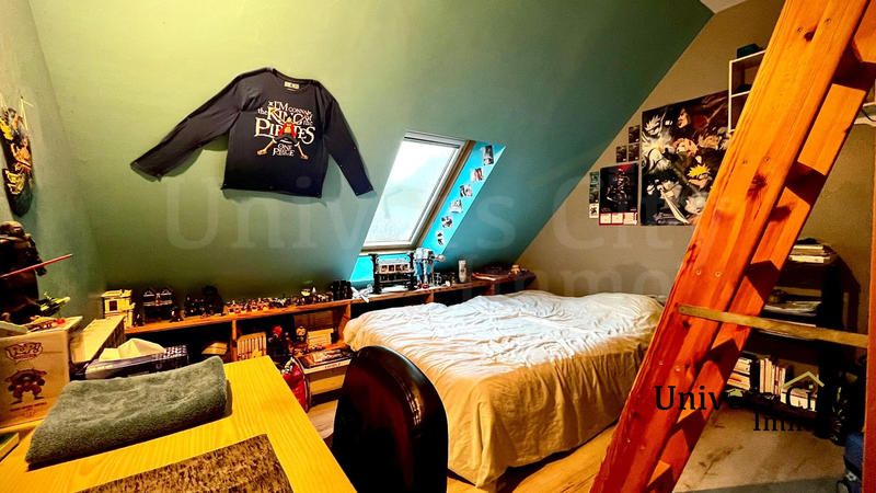 Maison traditionnelle - 126 m² - 8 pièces