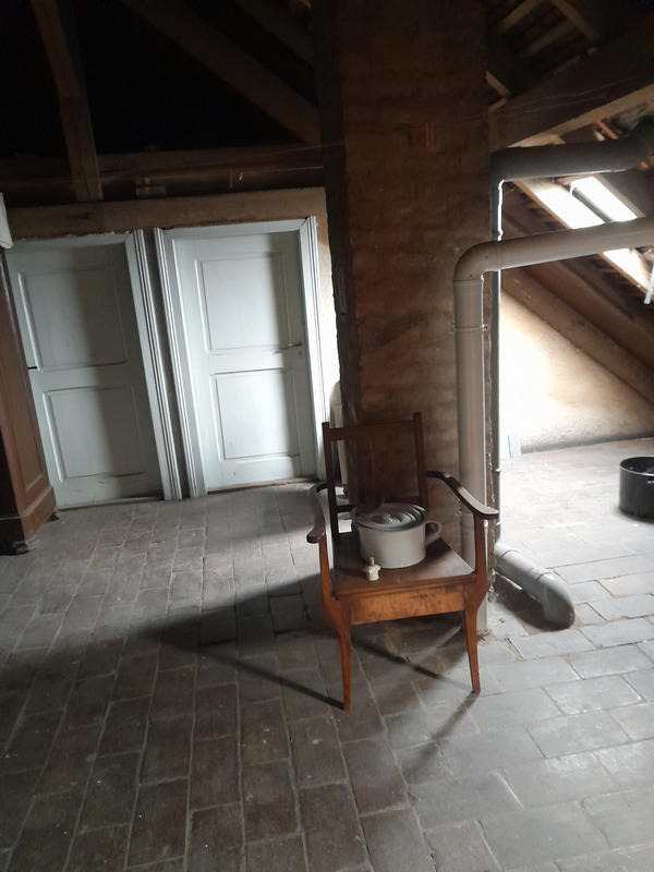 Appartement ancien - 95 m² - 4 pièces