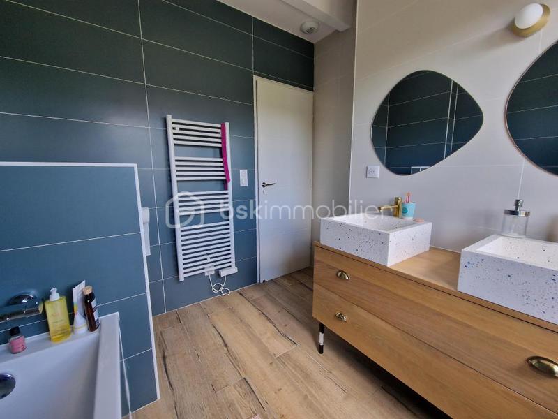 Maison - 94 m² - 5 pièces