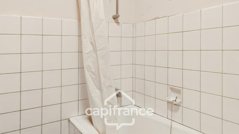 Local commercial - 378 m² - 15 pièces