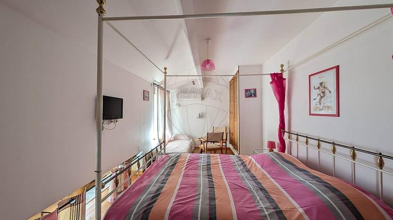 Maison - 420 m² - 17 pièces