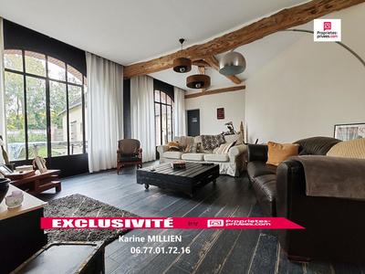 Maison - 240 m² - 8 pièces