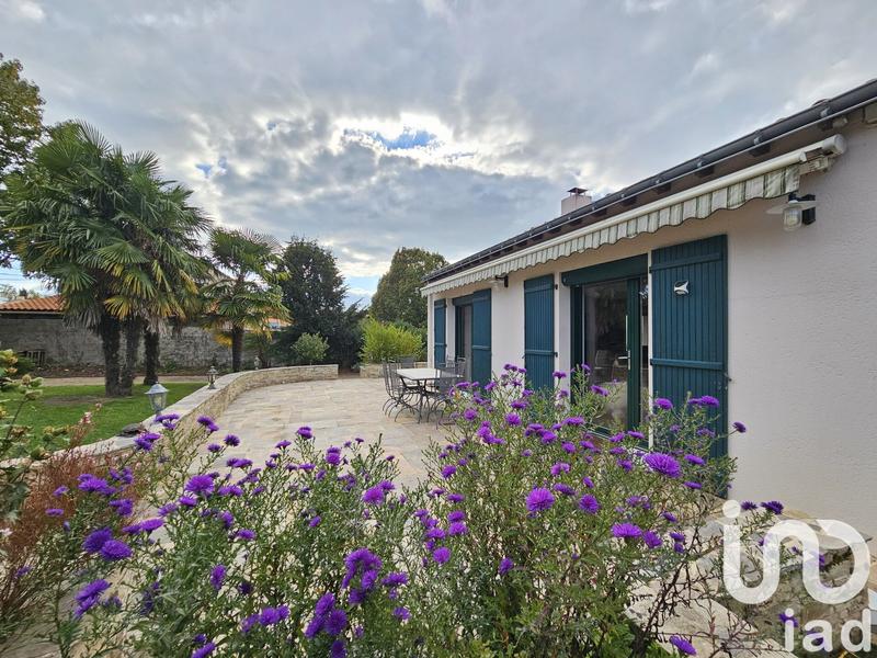 Maison - 312 m² - 9 pièces