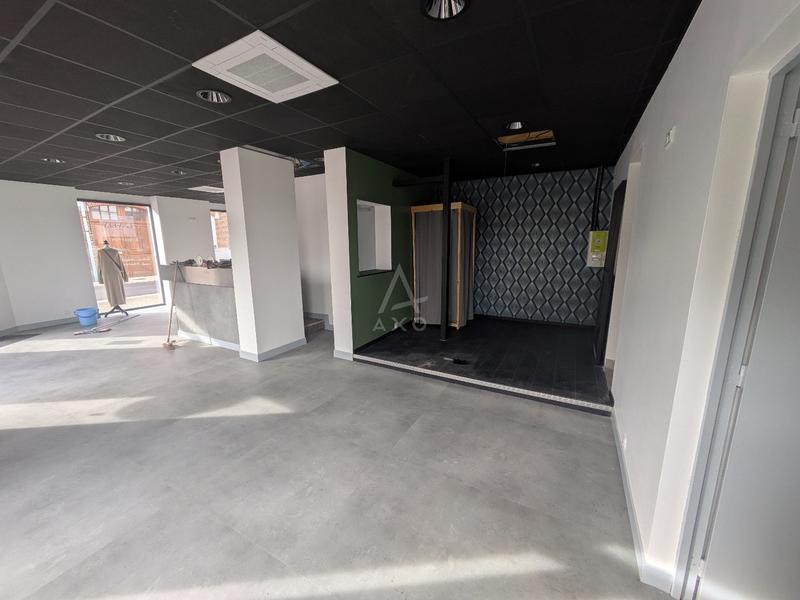 Local d'activités - 77 m²