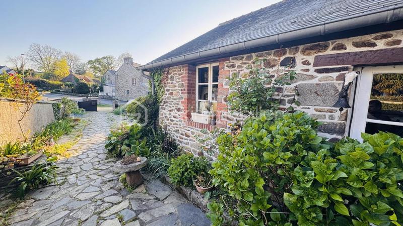 Maison en pierre - 105 m² - 5 pièces