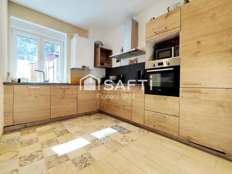 Maison - 81 m² - 6 pièces