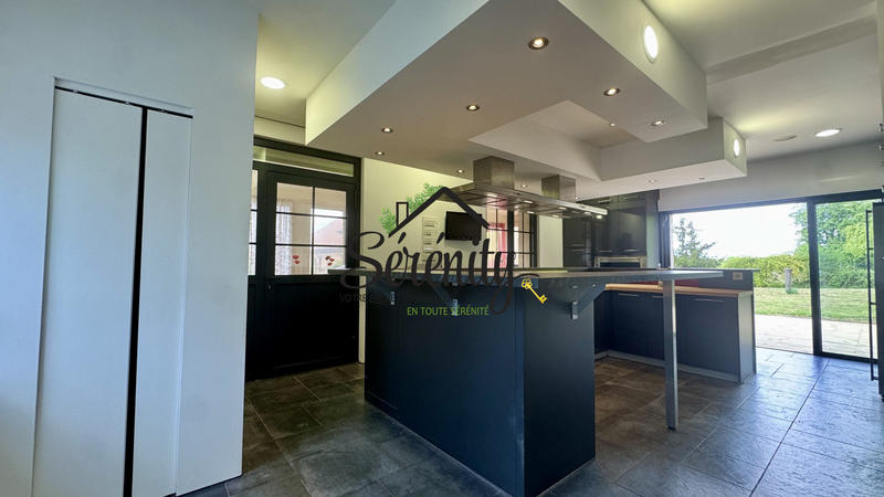 Maison - 169 m² - 8 pièces