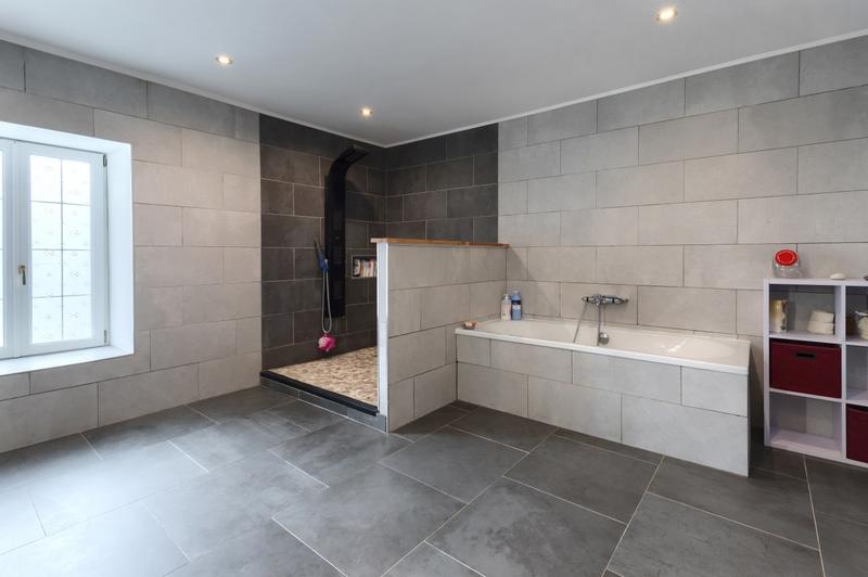 Maison - 215 m² - 5 pièces