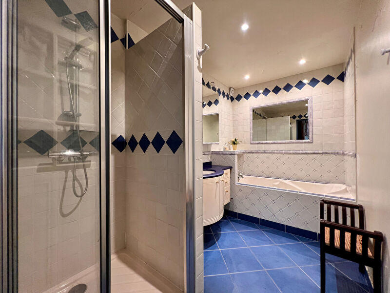 Maison - 174 m² - 6 pièces