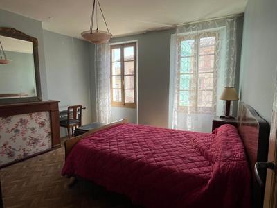 Propriété - 143 m² - 6 pièces