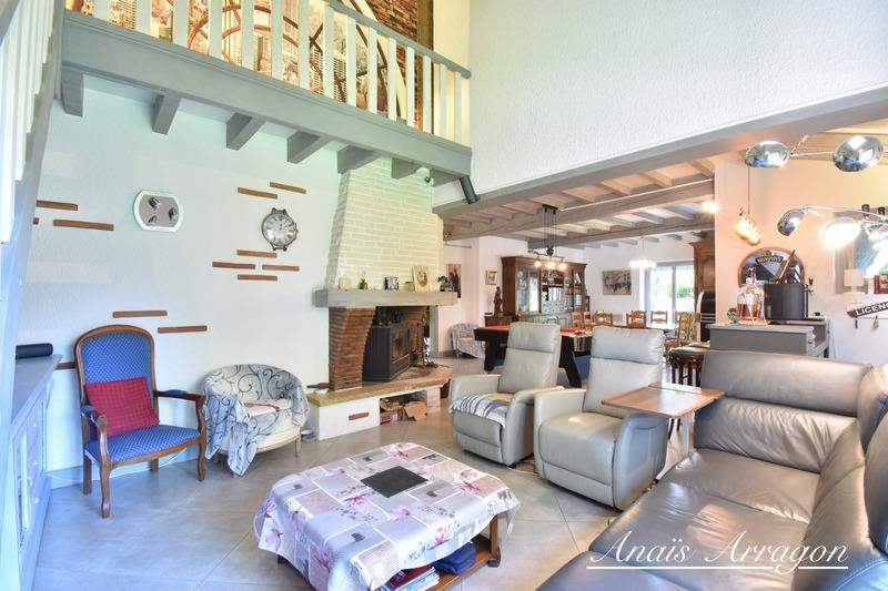 Propriété - 186 m² - 5 pièces