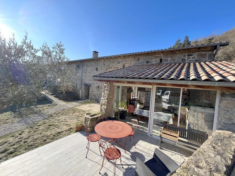 Maison - 173 m² - 9 pièces