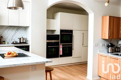 Maison - 180 m² - 10 pièces