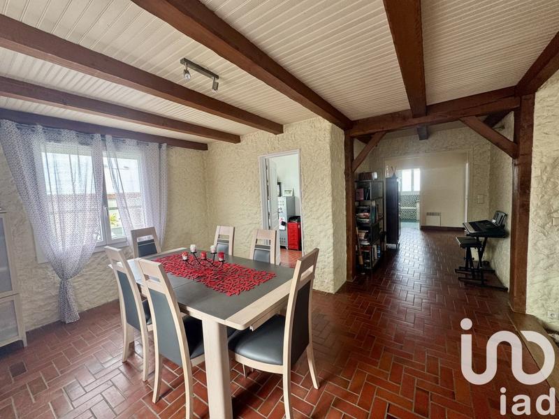 Maison - 225 m² - 8 pièces