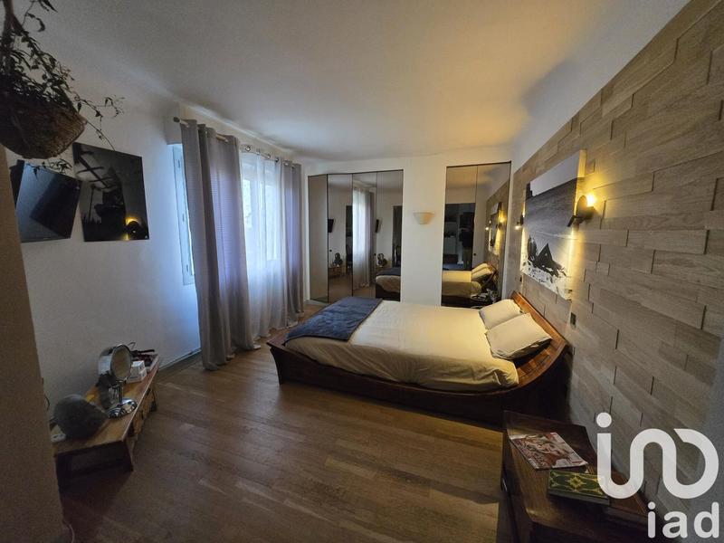 Maison - 400 m² - 8 pièces