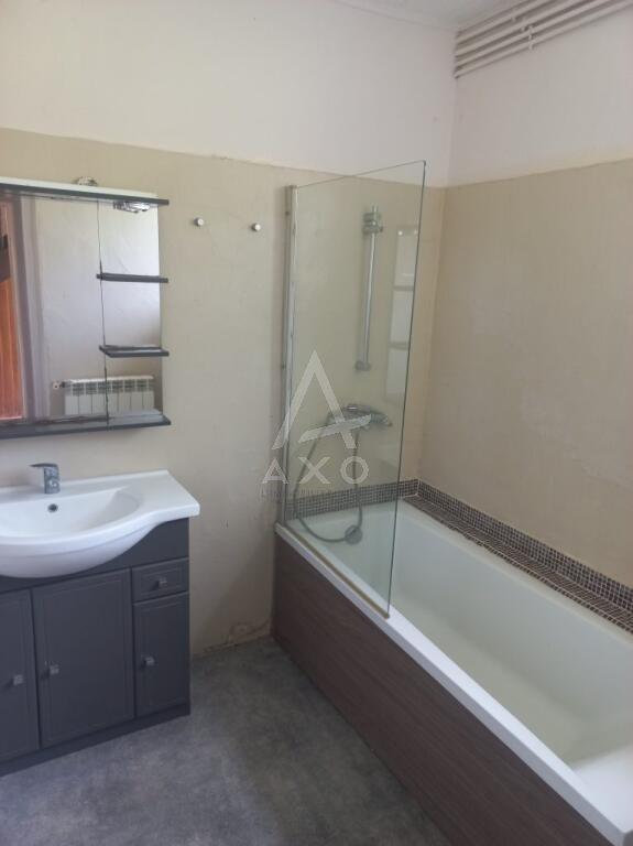 Maison de village - 120 m² - 7 pièces