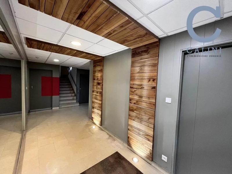 Appartement - 117 m² - 6 pièces