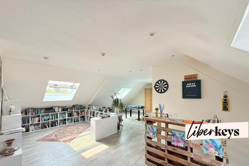 Propriété - 270 m² - 10 pièces