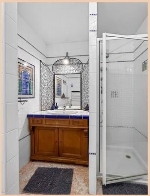 Mas - 280 m² - 14 pièces