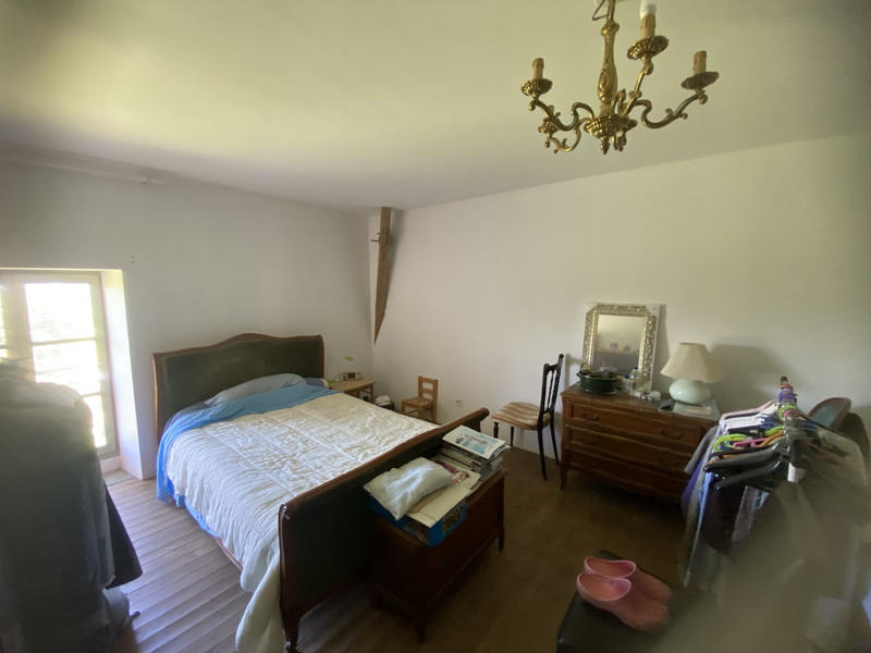 Maison - 260 m² - 8 pièces