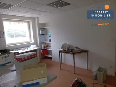 Bureau - 246 m² - 16 pièces