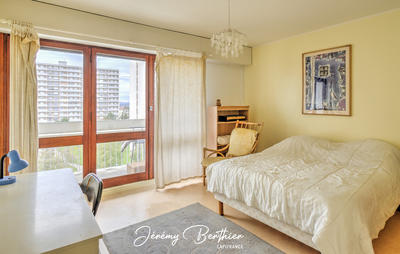 Appartement - 140 m² - 5 pièces