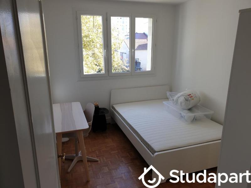 Chambre - 10 m² - 1 pièce