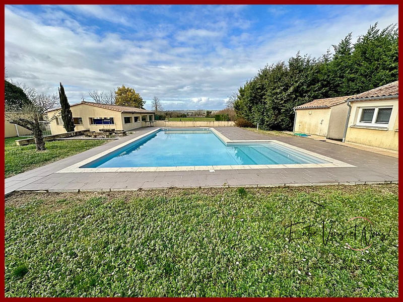 Maison contemporaine - 250 m² - 8 pièces