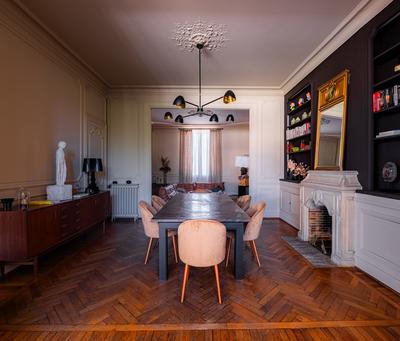 Maison - 345 m² - 8 pièces