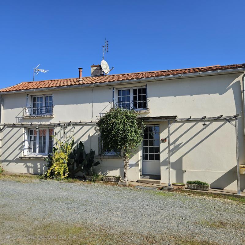 Maison - 92 m² - 5 pièces