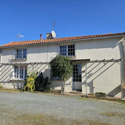 Maison - 92 m² - 5 pièces