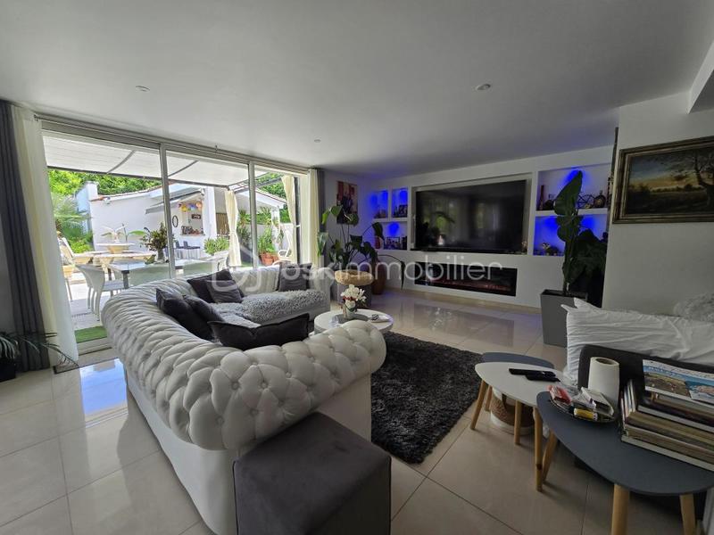 Maison - 157 m² - 4 pièces