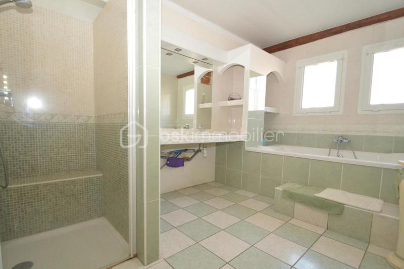 Villa - 180 m² - 5 pièces