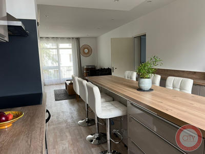 Appartement - 89 m² - 5 pièces