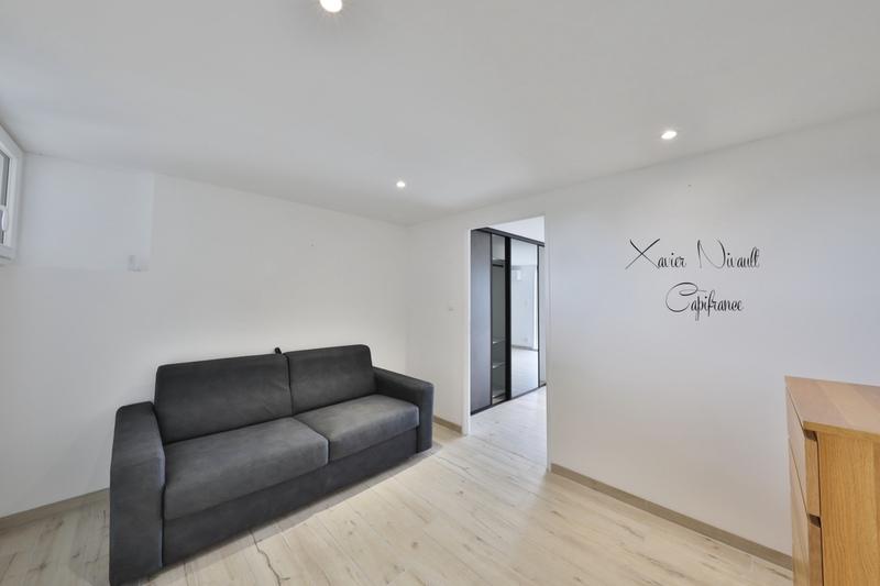 Maison - 291 m² - 10 pièces