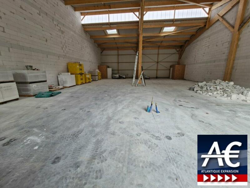 Entrepôt - 125 m²