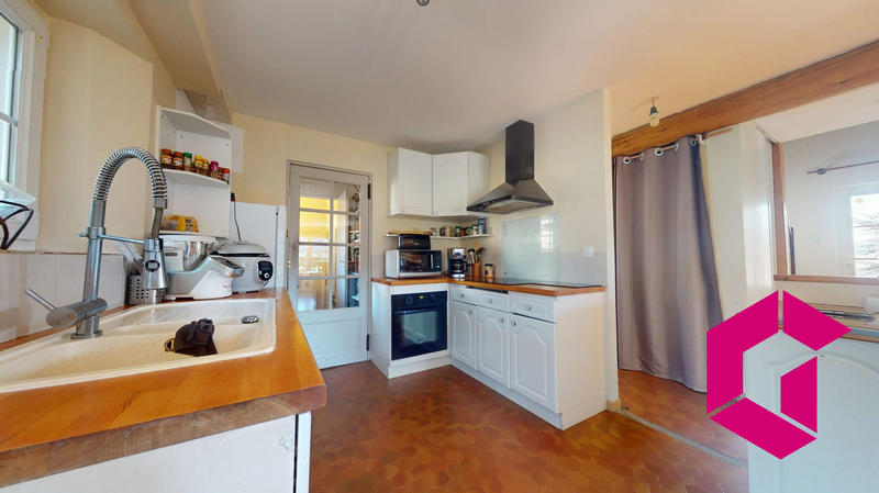 Maison - 160 m² - 8 pièces