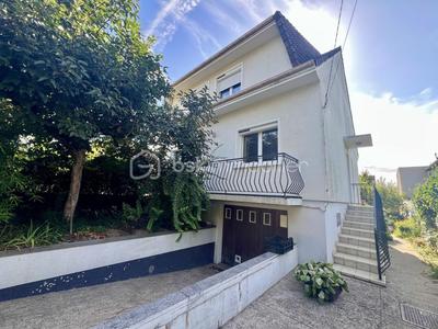 Maison - 150 m² - 6 pièces