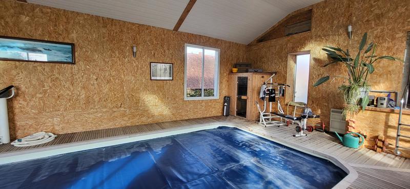 Maison - 221 m² - 6 pièces