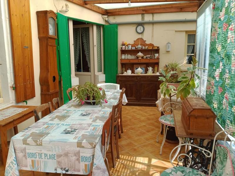 Maison - 285 m² - 13 pièces